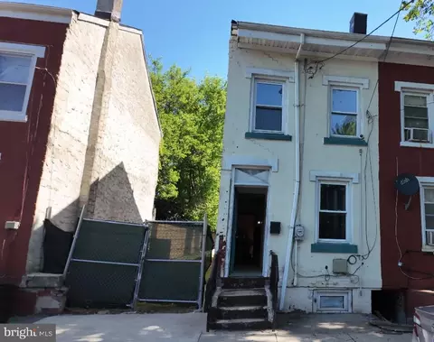 34 Grant Ave, Trenton, NJ 08609