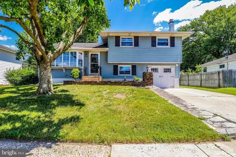 14 Duncan Dr, Hamilton, NJ 08690
