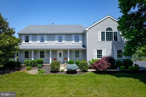 82 Saratoga Dr, West Windsor, NJ 08550