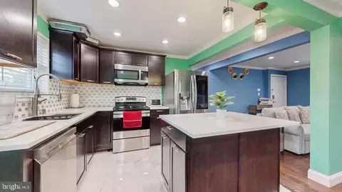 60 One Mile Rd #121K, East Windsor, NJ 08512