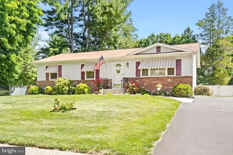 85 Hinckle Ave, Ewing, NJ 08628