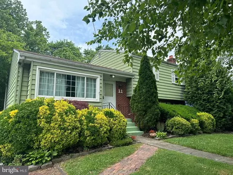 11 Albans Ave, Ewing, NJ 08618