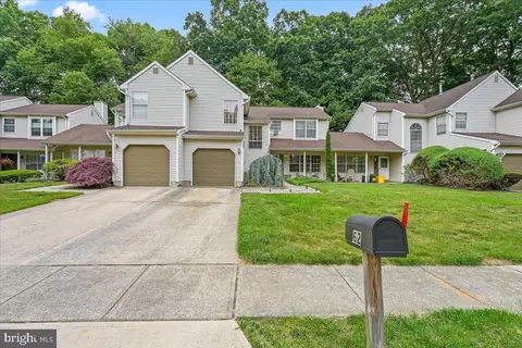 62 Cypress Dr, Hightstown, NJ 08520
