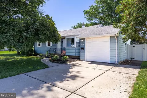 62 Goeke Dr, Hamilton, NJ 08610