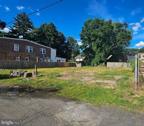 6 12 Coates St, Trenton, NJ 08611