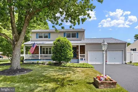 19 Oaken La, Hamilton, NJ 08619