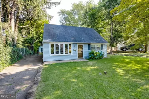 60 Farrell Ave, Trenton, NJ 08618