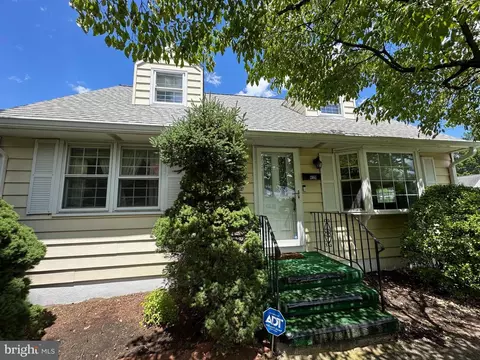 1986 S Olden Ave, Hamilton, NJ 08610
