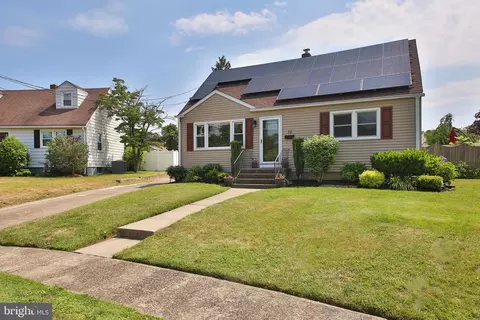 12 Kenwood Ter, Hamilton, NJ 08610