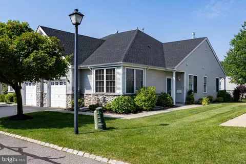 85 Burholme Dr, Hamilton, NJ 08691