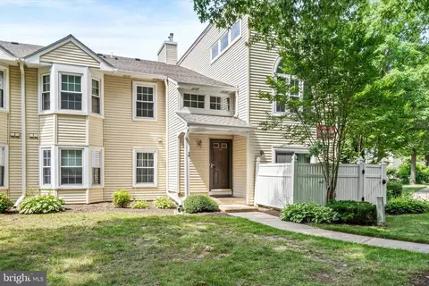 104 Mill Run E, Hightstown, NJ 08520