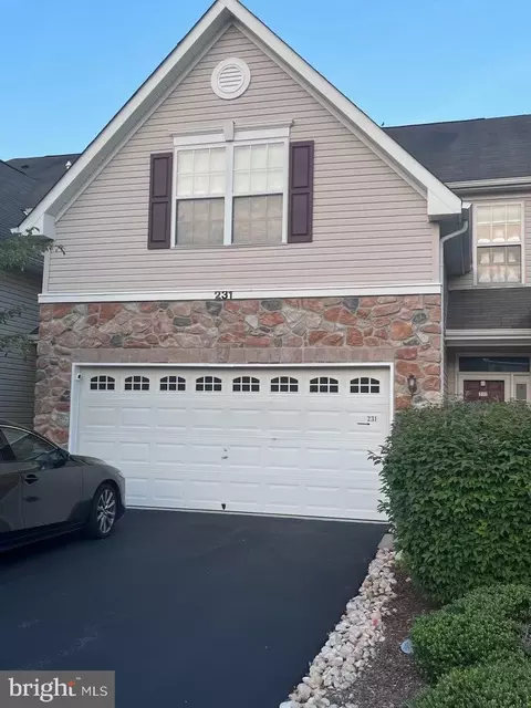 231 Brinley Dr, Pennington, NJ 08534