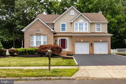 19 Imperial Dr, Hamilton, NJ 08690