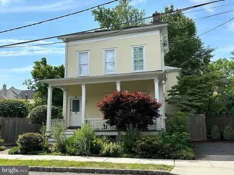 11 Willow St, Princeton, NJ 08540