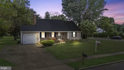767 Groveville Allentown Rd, Hamilton, NJ 08620