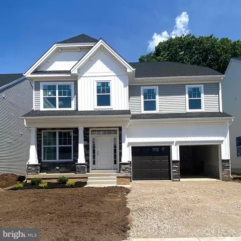 38 Misty Meadow Ln, Hamilton, NJ 08619