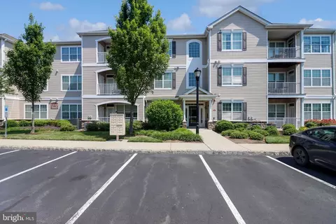436 Timberlake Dr, Ewing, NJ 08618
