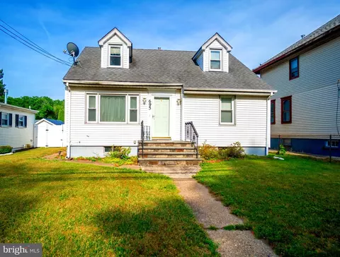 695 Klockner, Hamilton, NJ 08690