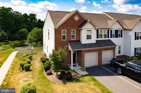 76 Sundance Dr, Hamilton, NJ 08619