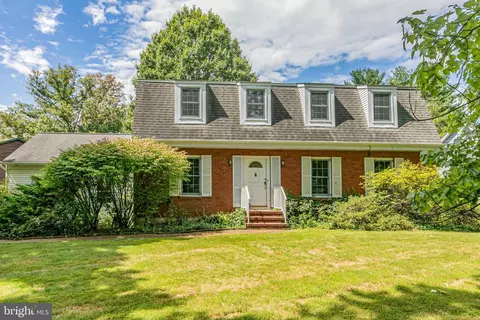 32 Woodlane Rd, Lawrence Township, NJ 08648