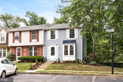 12 Woodland Ct, Hamilton, NJ 08610