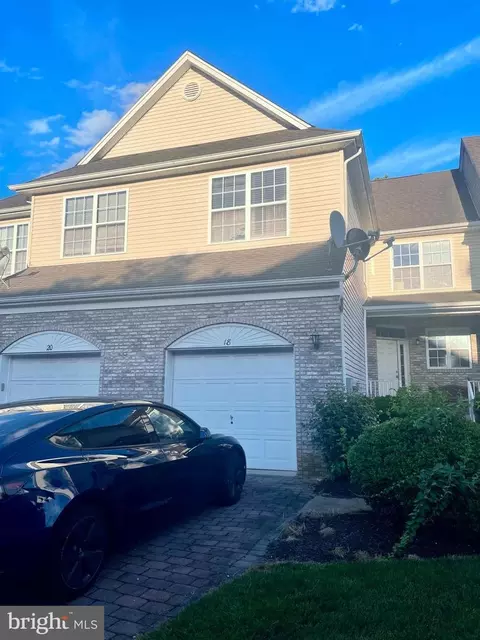 18 Frost Ln, East Windsor, NJ 08520