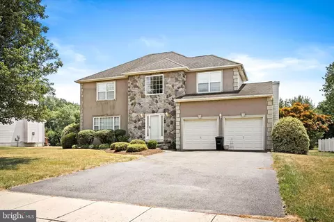 417 Flock Rd, Hamilton, NJ 08619