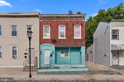 471 Centre St, Trenton, NJ 08611