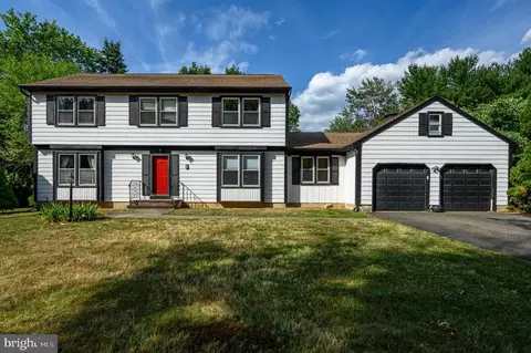 6 Cartwright Dr W, Princeton Junction, NJ 08550