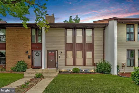 176 Canterbury Ct, Hightstown, NJ 08520