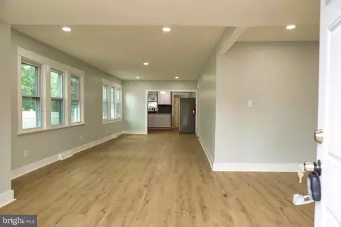 Living - 2 Conover Ave, Trenton, NJ 08638 photo 2 of 4