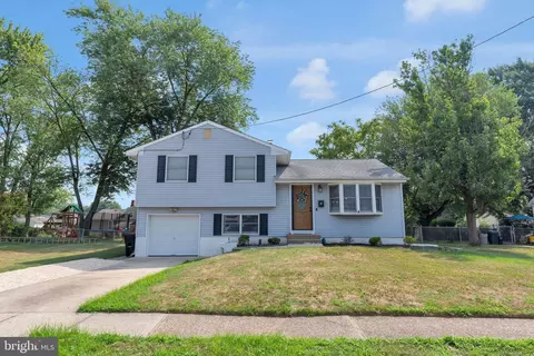 Other - 8 Phaeton Dr, Hamilton, NJ 08690 photo 1 of 11