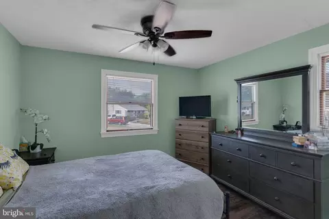 Bedroom - 8 Phaeton Dr, Hamilton, NJ 08690 photo 1 of 3