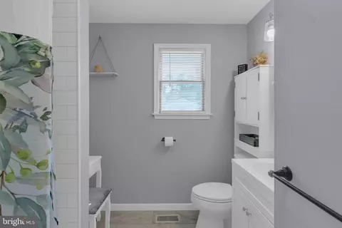 Bath - 8 Phaeton Dr, Hamilton, NJ 08690 photo 1 of 1