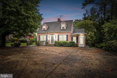 2196 Pennington Rd, Ewing, NJ 08638