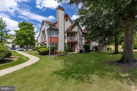 53 Andover Pl, Robbinsville, NJ 08691