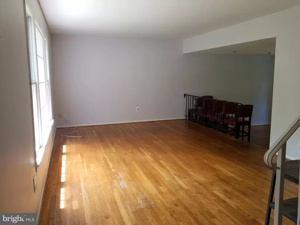  10 Strassberg Ct, Trenton, NJ 08690 photo 7