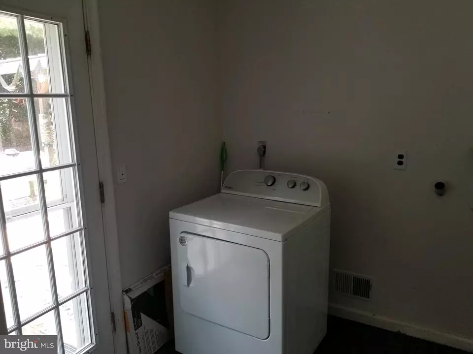  10 Strassberg Ct, Trenton, NJ 08690 photo 5