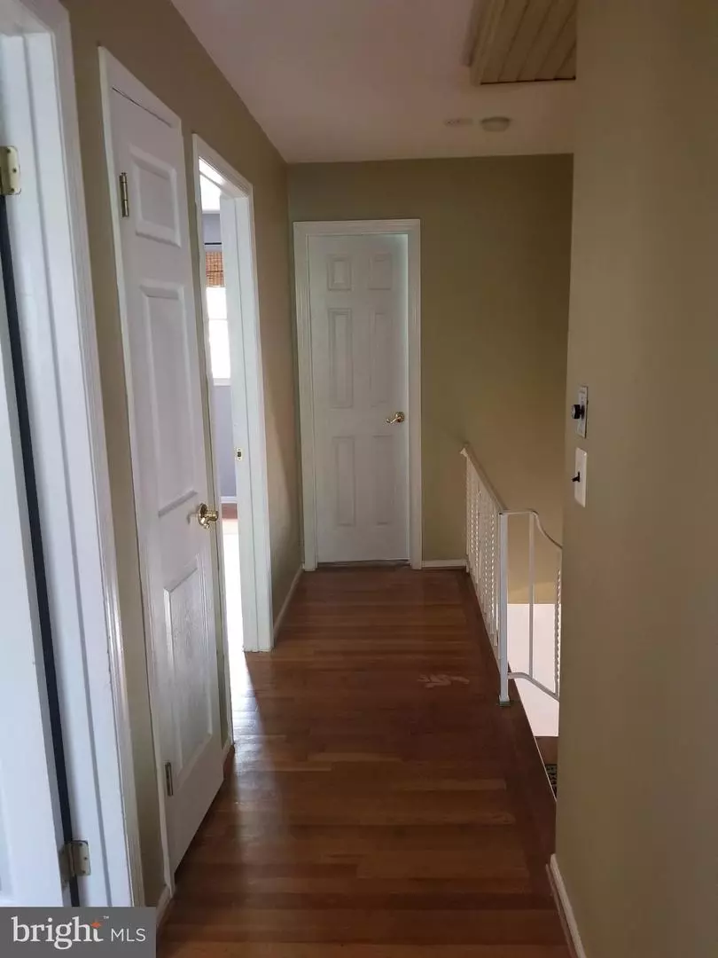  10 Strassberg Ct, Trenton, NJ 08690 photo 9