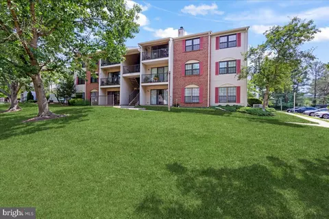 4 Rickard Ct, Trenton, NJ 08648