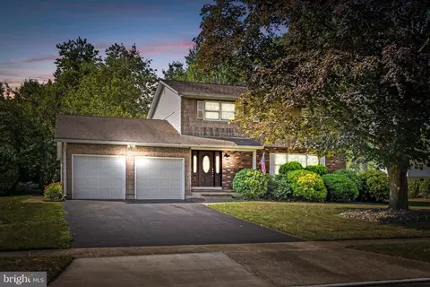 1135 Estates Blvd, Hamilton, NJ 08690