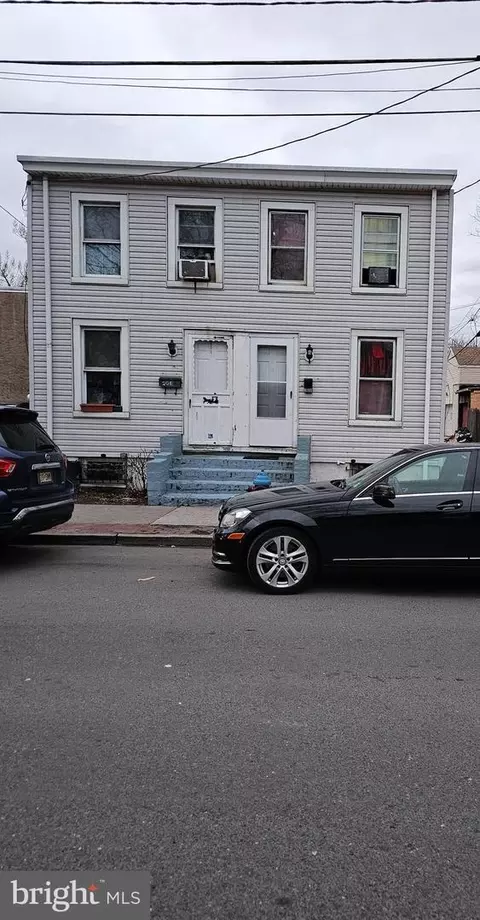 208 Roebling Ave, Trenton, NJ 08611