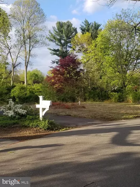 52 Marion Rd W, Princeton, NJ 08540