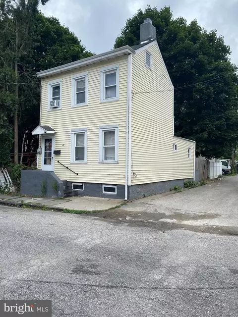 22 Watson St, Trenton, NJ 08611