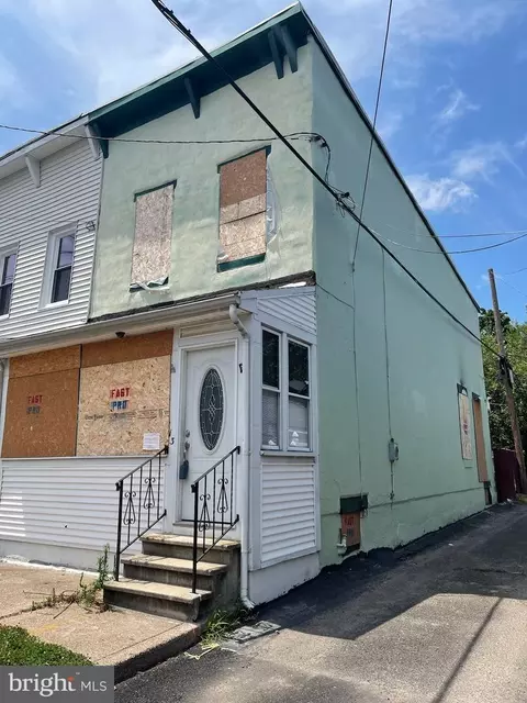 113 Samuel St, Hamilton, NJ 08610