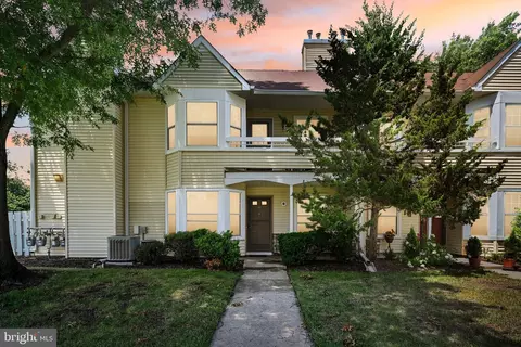 40 Mill Run W, Hightstown, NJ 08520