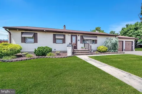 3 Andover Way, Hamilton, NJ 08610
