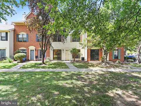 32 Drewes Ct, Lawrenceville, NJ 08648