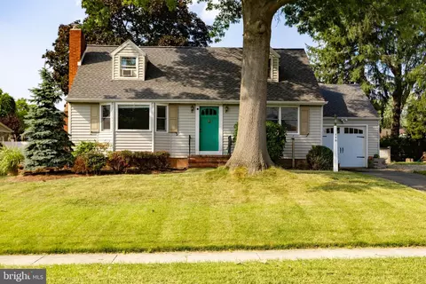 116 Susan Dr, Ewing, NJ 08638