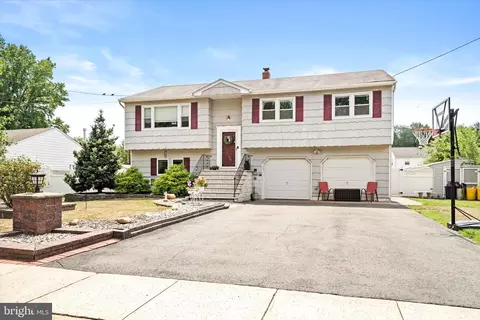 243 Bentley Ave, Hamilton, NJ 08619